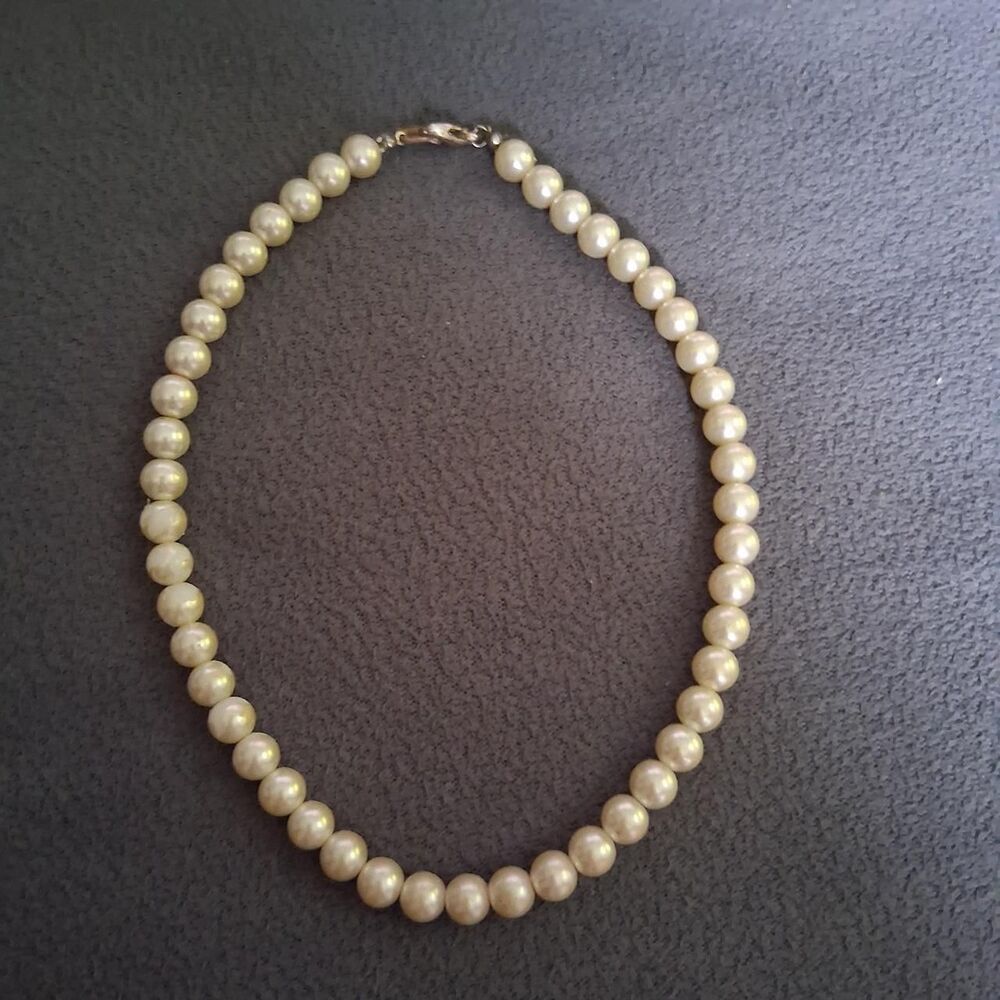 Unbranded Women's Cream and White Jewellery